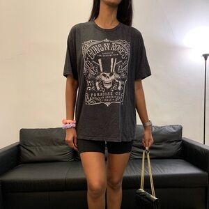 Guns‎ N’ Roses grey t-shirt